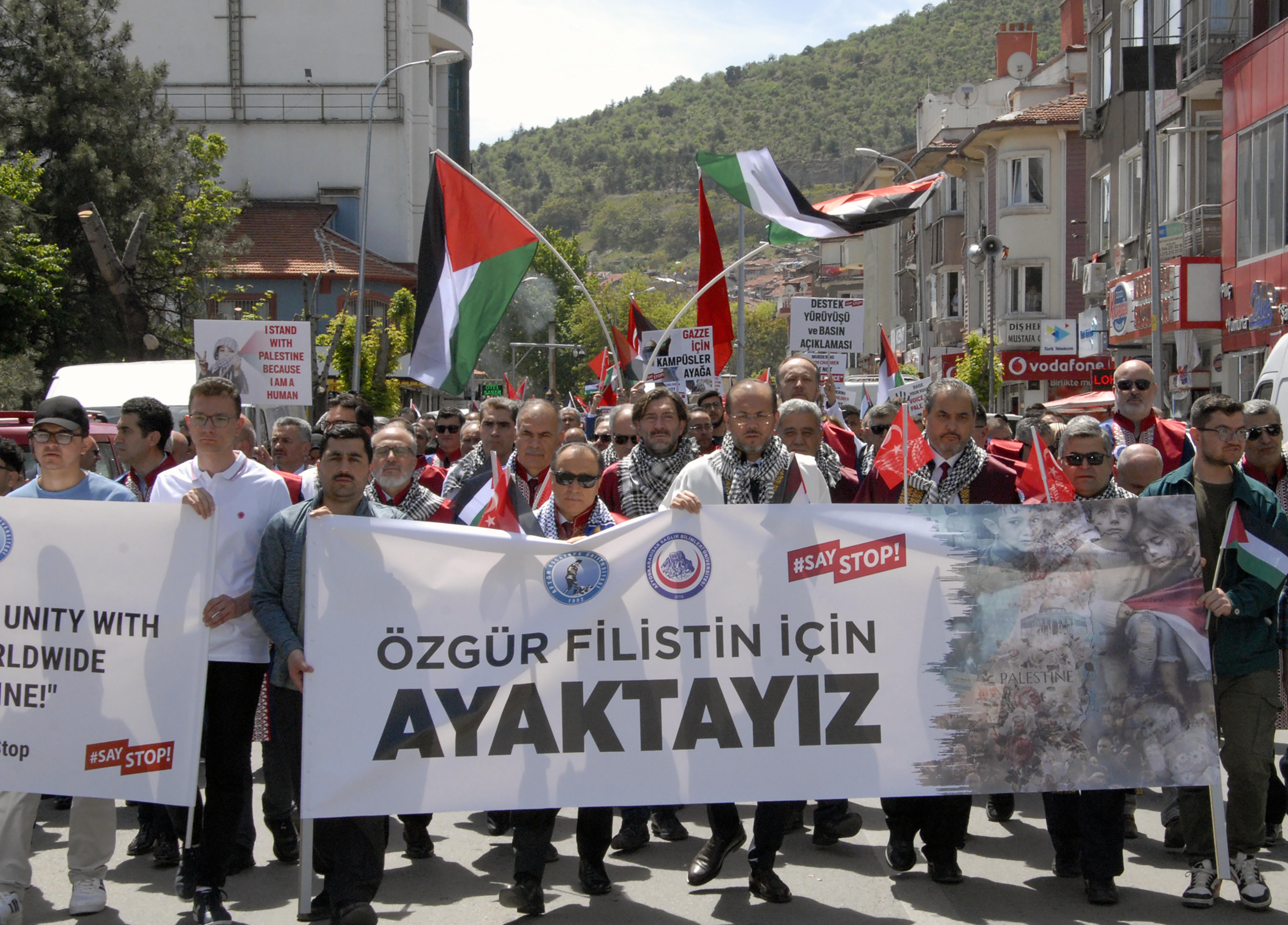 AKÜ ve AFSÜ, İsrail'in Gazze'ye yönelik saldırılarını protesto etti