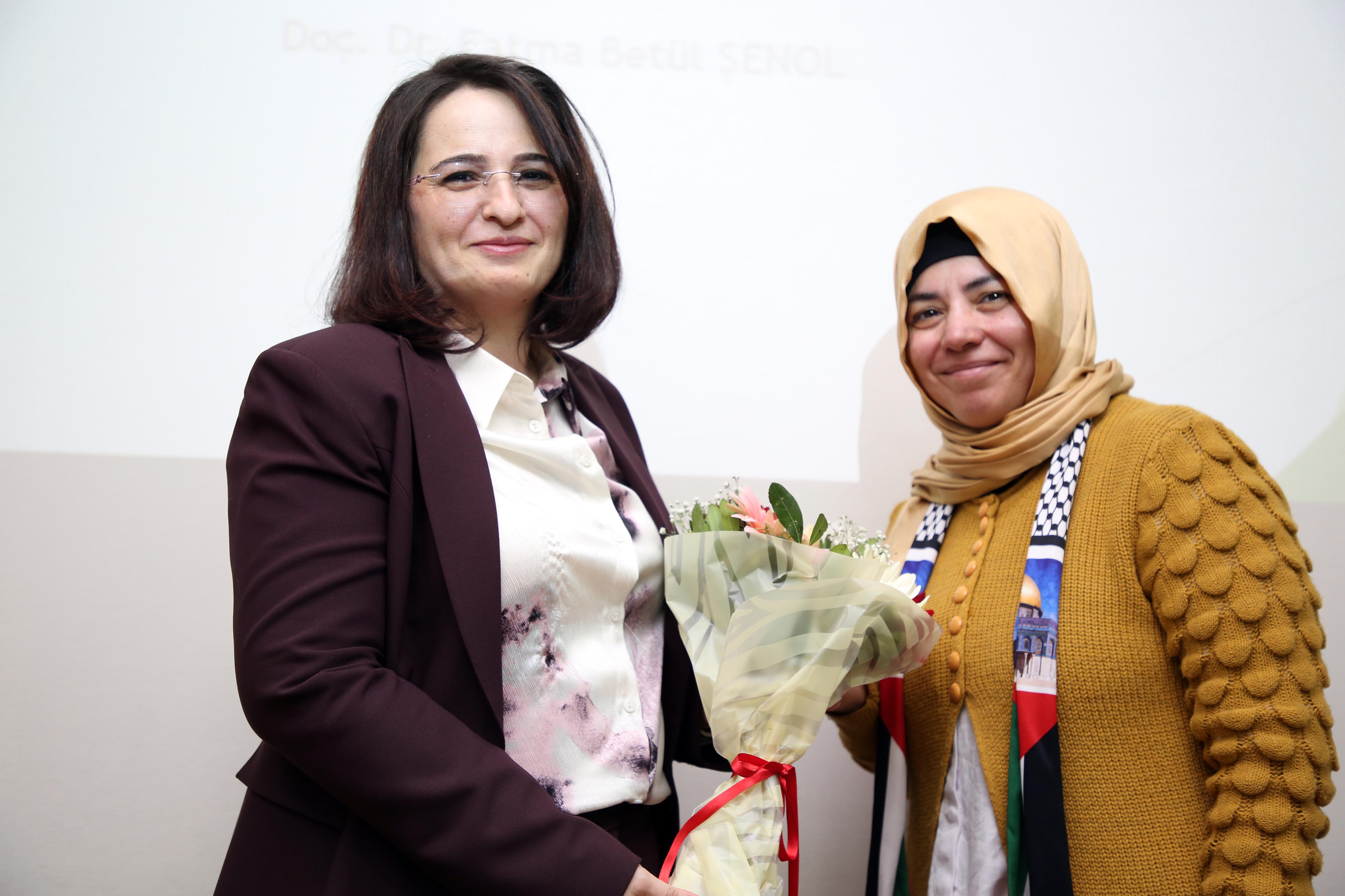 Afyon MYO'da "Özel Gereksinimli Çocuklar, Aileler ve Kardeşler" Konulu Konferans Düzenlendi