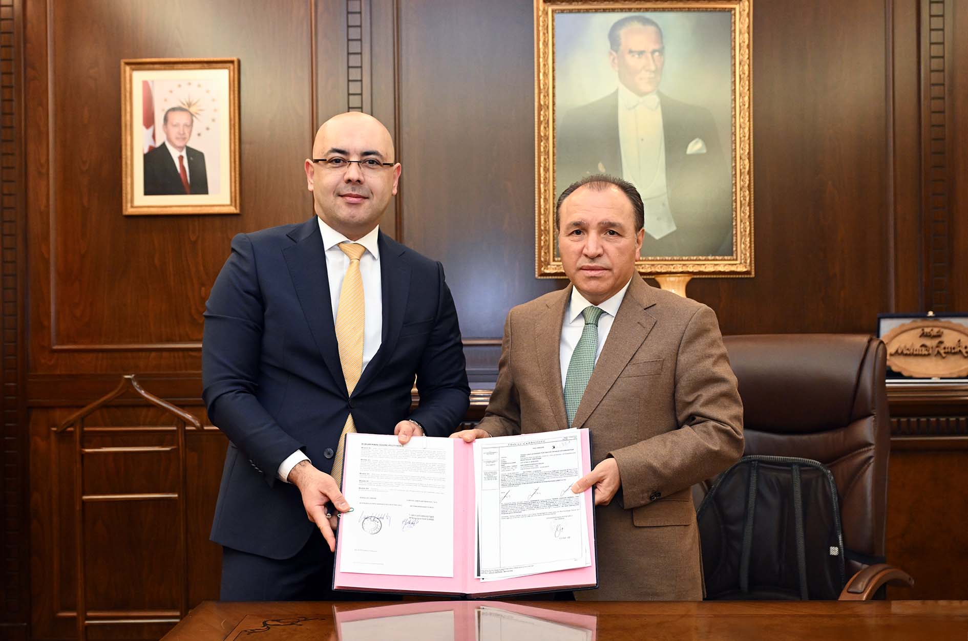 AKÜ Promosyon İhalesini Vakıfbank Kazandı