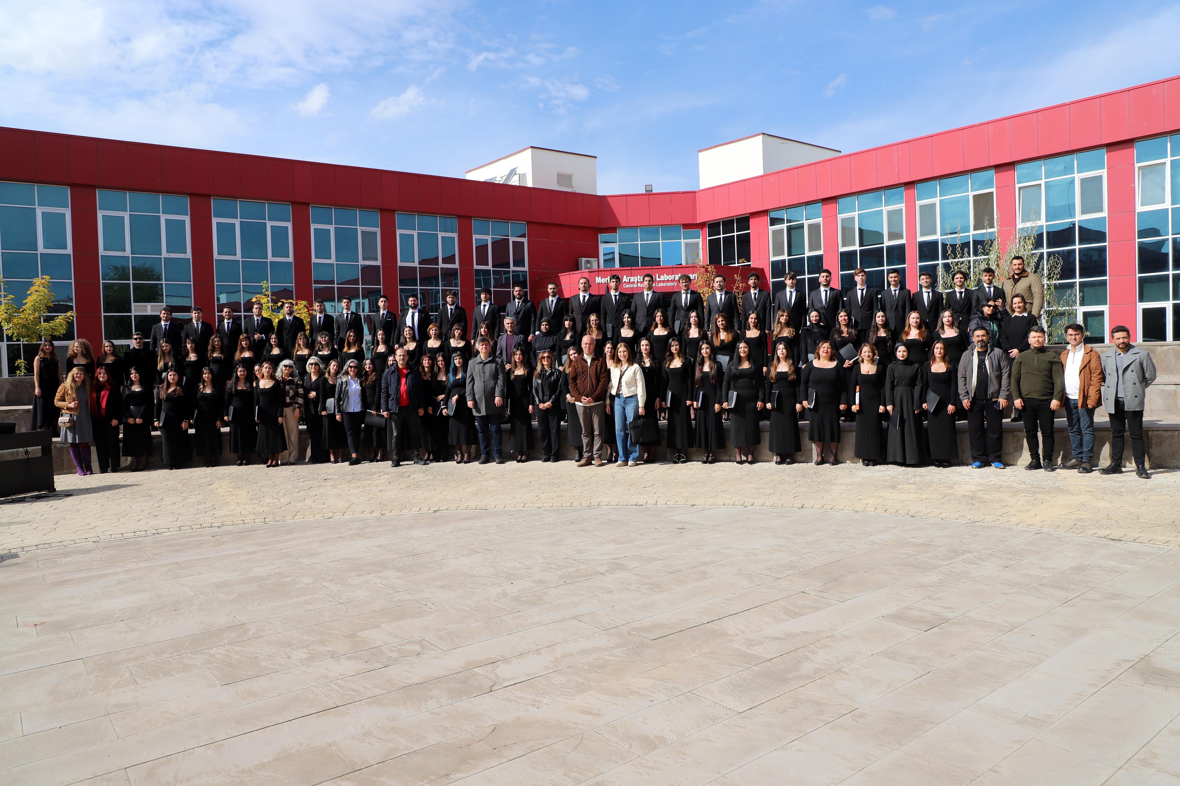 Afyon Kocatepe Üniversitesinde Cumhuriyet’in 103. Yılı Coşkuyla Kutlandı